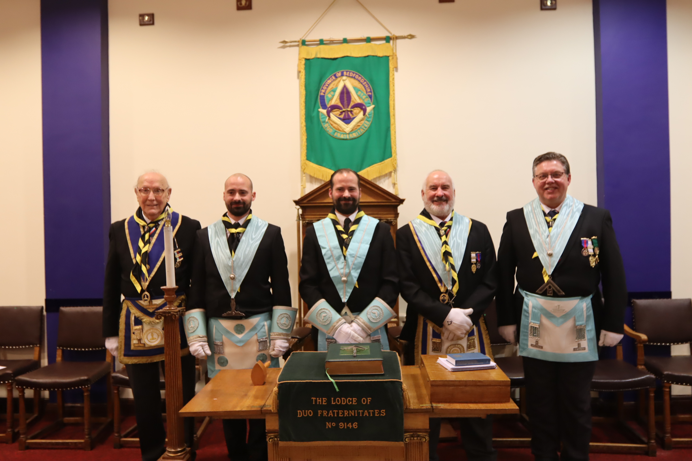 Twin Tom Takes the Chair